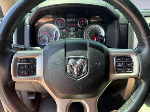 Used 2015 RAM 1500 Laramie w/ Convenience Group AWD/4WD image 28