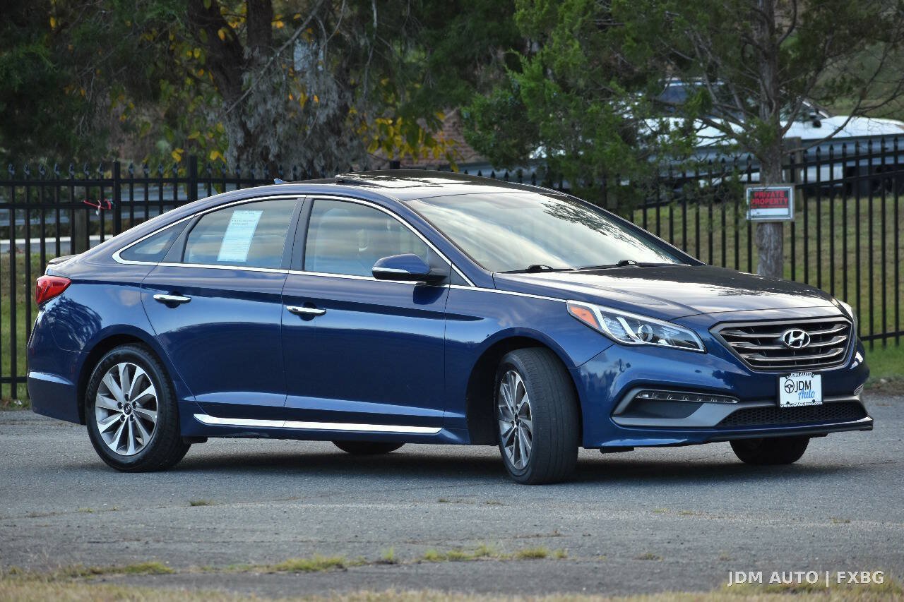 Used 2017 Hyundai Sonata Sport w/ Value Edition Package 02 FWD image 4