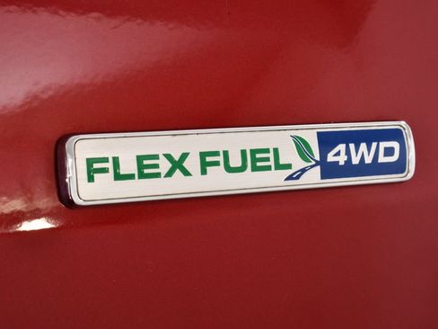 Used 2014 Ford Explorer XLT w/ Equipment Group 202A AWD/4WD image 21
