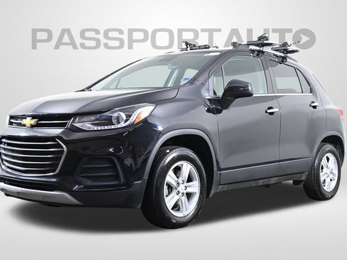 Used 2020 Chevrolet Trax LT w/ Sun & Sound Package AWD/4WD image 1