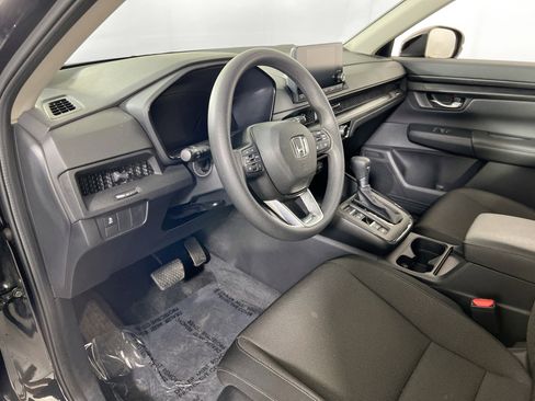 Used 2023 Honda CR-V LX image 9