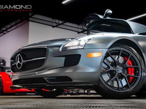 Used 2015 Mercedes-Benz SLS AMG GT Final Edition image 11