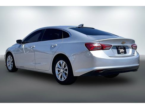 Used 2019 Chevrolet Malibu LT FWD image 4