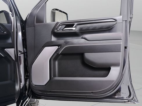 Used 2025 GMC Sierra 2500 AT4X w/ AT4X AEV Edition AWD/4WD image 38