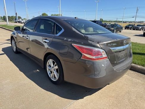 Used 2015 Nissan Altima 2.5 SL w/ Technology Package FWD image 7