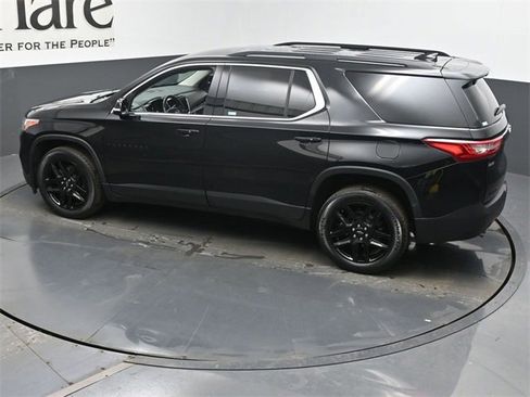 Used 2020 Chevrolet Traverse LT image 44