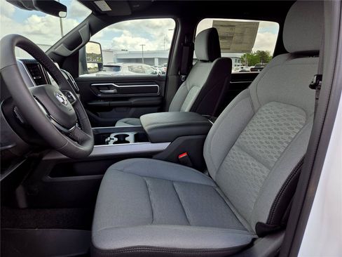 New 2026 RAM 1500 Big Horn AWD/4WD image 16