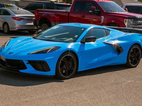 Used 2022 Chevrolet Corvette Stingray Preferred Cpe w/ Z51 Performance Package RWD image 9