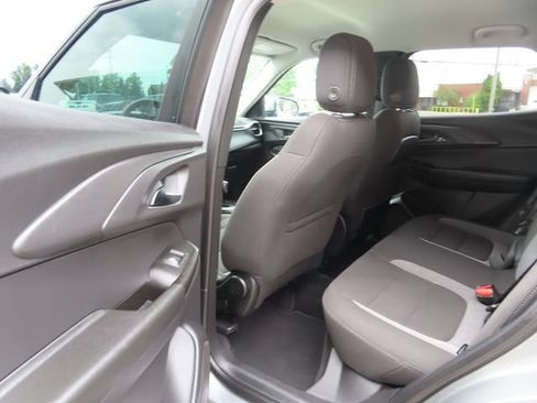 Used 2025 Chevrolet TrailBlazer LT AWD/4WD image 18