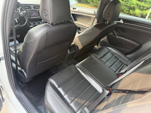 Used 2015 Volkswagen Golf R 4Motion AWD 4dr Hatchback image 31