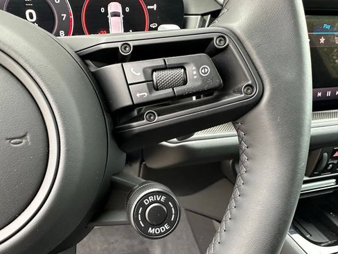 Certified 2025 Porsche Cayenne GTS AWD/4WD image 25
