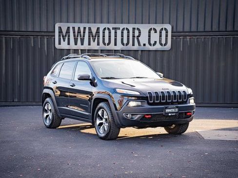 Used 2018 Jeep Cherokee Trailhawk w/ Cold Weather Group image 1