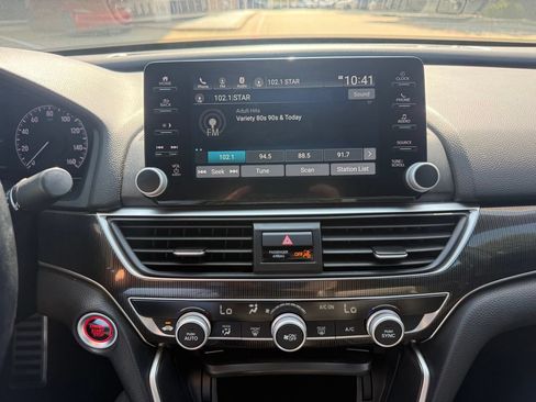 Used 2021 Honda Accord Sport image 15
