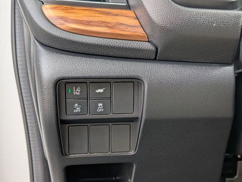 Used 2022 Honda CR-V Touring image 18