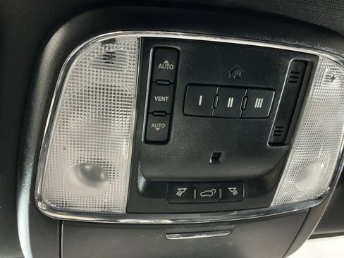 Used 2018 Jeep Grand Cherokee Limited image 15