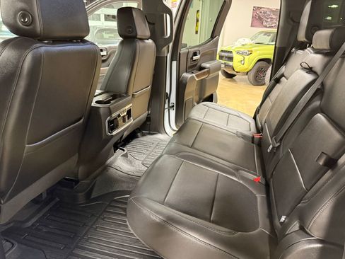 Used 2020 GMC Sierra 1500 SLT image 7
