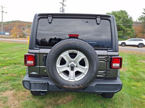 Used 2019 Jeep Wrangler Unlimited Sport S image 9