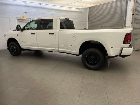 New 2026 RAM 3500 Big Horn AWD/4WD image 21
