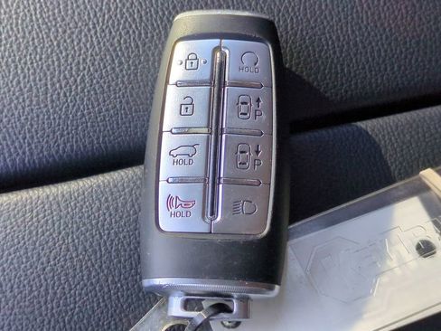 Used 2022 Genesis GV80 3.5T w/ Advanced Package 06 image 32