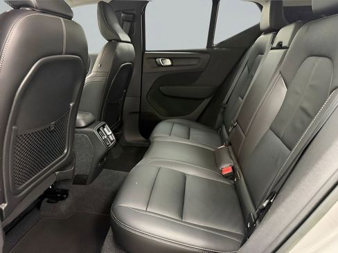 Used 2023 Volvo XC40 B5 Plus AWD/4WD image 27