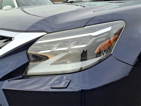 Used 2022 Lexus GX 460 Luxury image 9