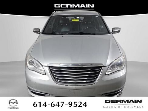 Used 2012 Chrysler 200 Limited FWD image 3