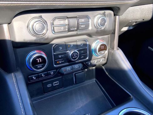 Used 2023 GMC Yukon XL AT4 w/ AT4 Premium Plus Package image 34