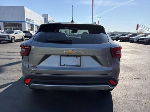 New 2026 Chevrolet Trax LT FWD image 5