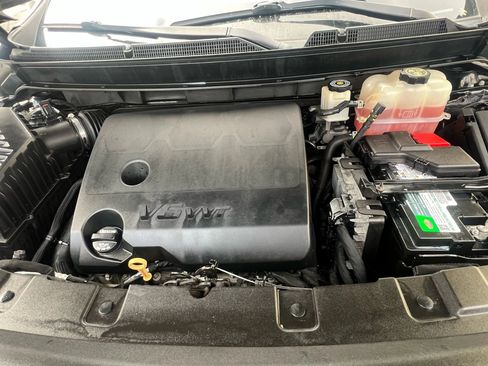 Used 2019 Buick Enclave Essence image 35