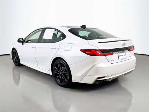Used 2025 Toyota Camry XSE image 5