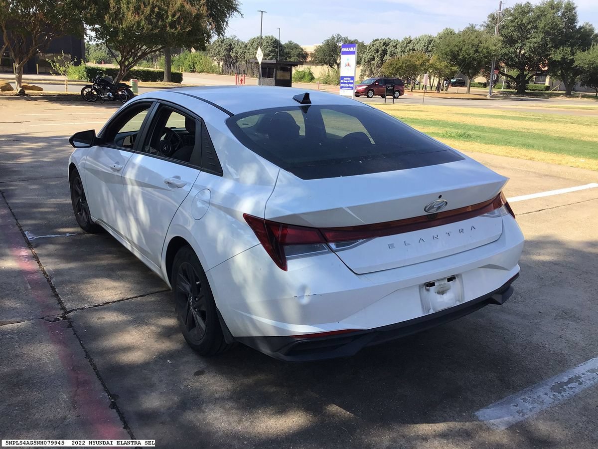 Used 2022 Hyundai Elantra SEL w/ Convenience Package FWD image 5