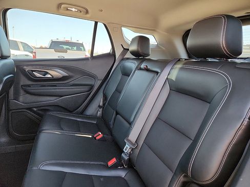 Used 2024 GMC Terrain SLT image 5