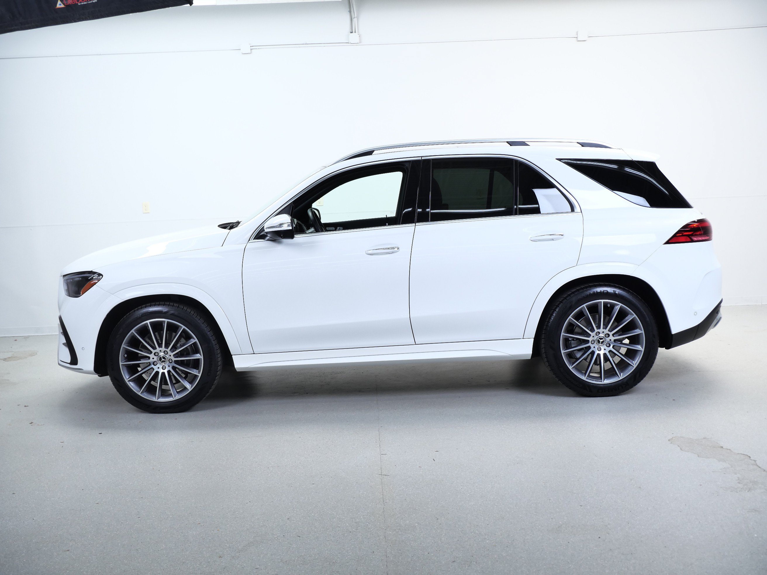 Used 2024 Mercedes-Benz GLE 350 4MATIC image 10
