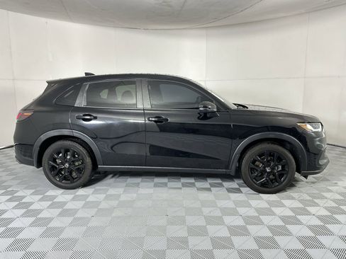Used 2023 Honda HR-V Sport image 9