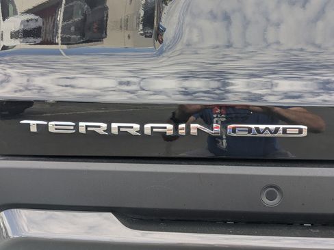 Used 2025 GMC Terrain Elevation AWD/4WD image 12