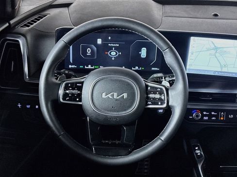 Certified 2025 Kia Sorento SX Prestige AWD/4WD image 14