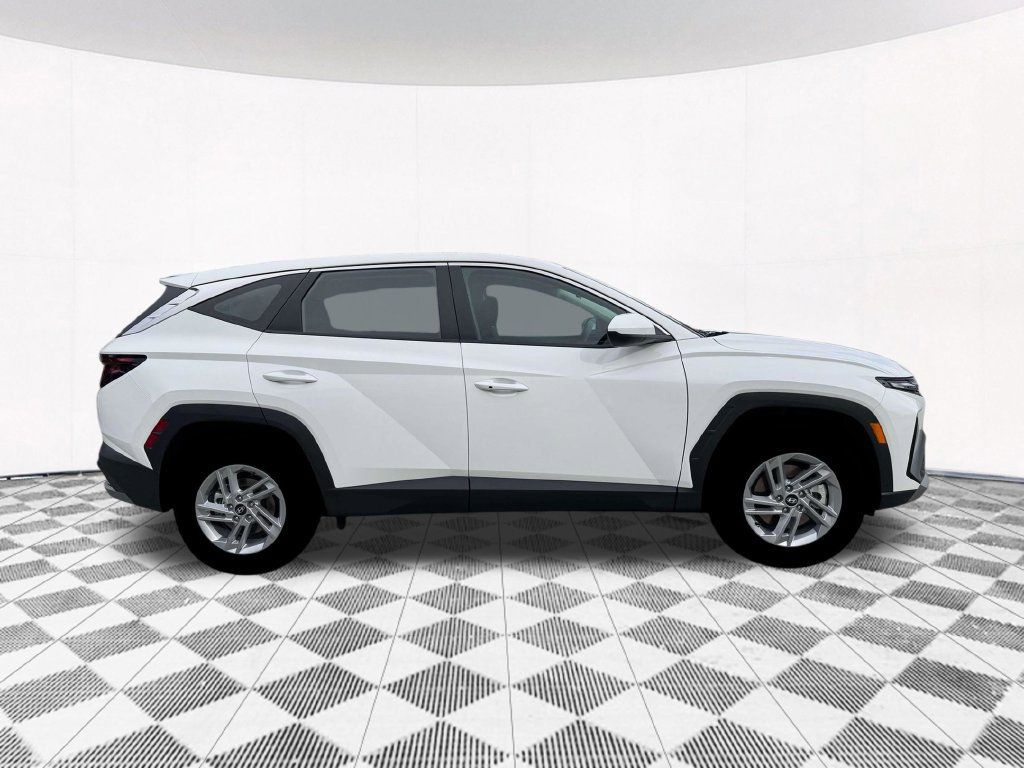 New 2026 Hyundai Tucson SE AWD/4WD image 13