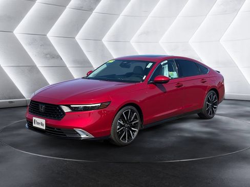 Used 2025 Honda Accord Touring image 1