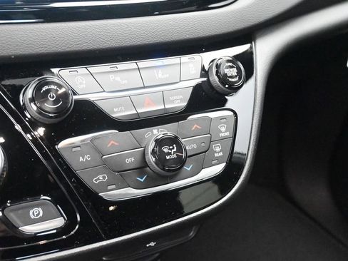 New 2026 Chrysler Voyager LX image 25