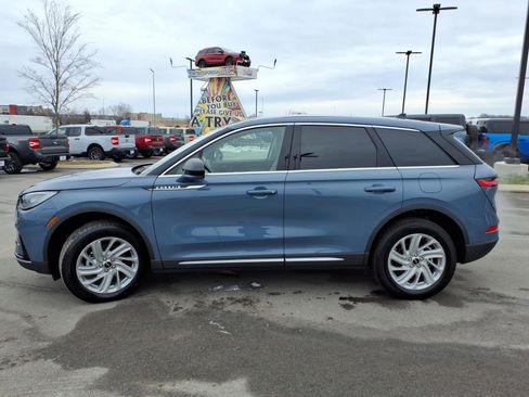 Used 2024 Lincoln Corsair AWD image 6