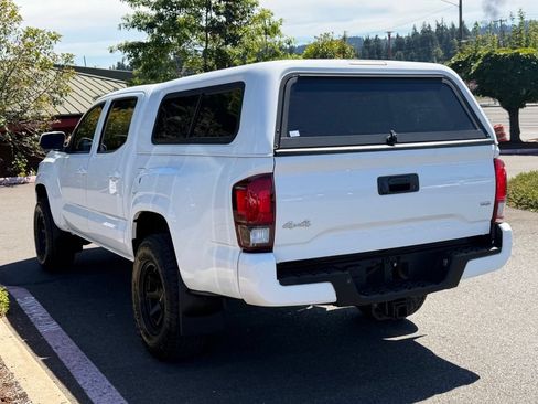 Used 2022 Toyota Tacoma SR AWD/4WD image 5