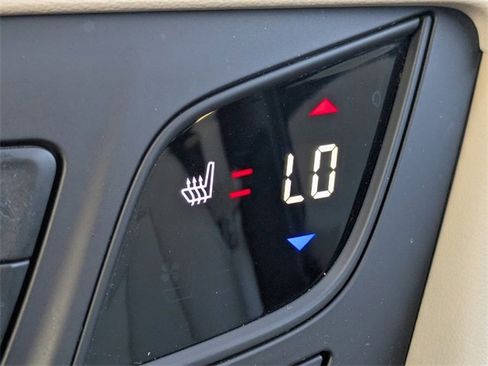 Used 2020 Buick Envision Essence image 28