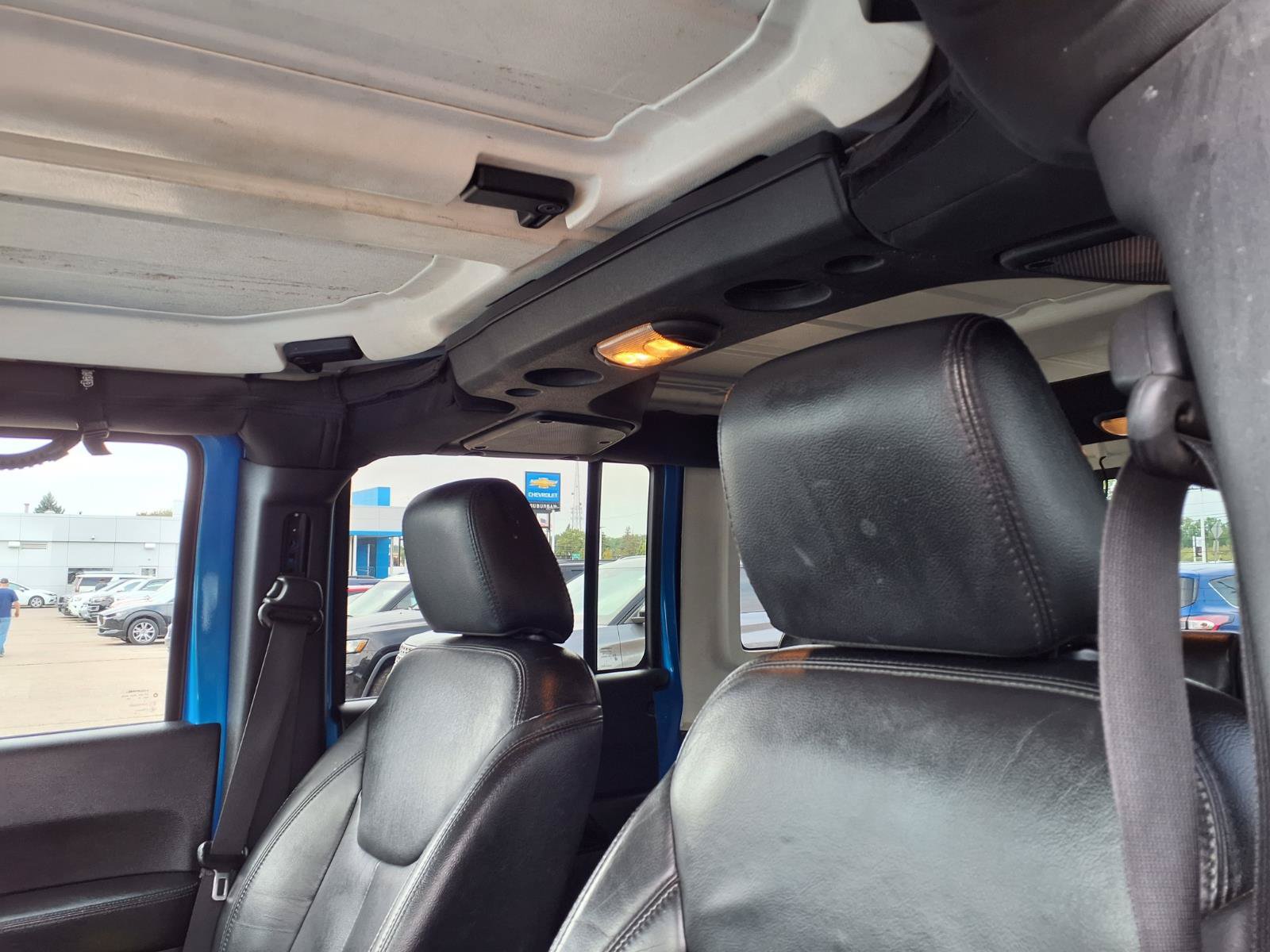 Used 2015 Jeep Wrangler Unlimited Sahara AWD/4WD image 17