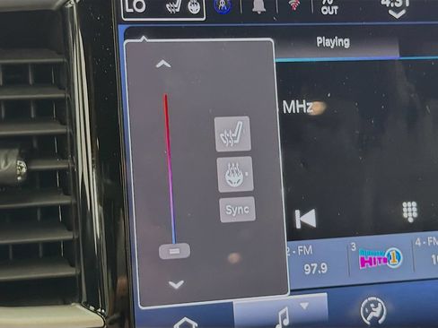 Used 2025 Chrysler Pacifica Select FWD image 23