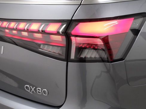 New 2026 INFINITI QX80 Luxe RWD image 12