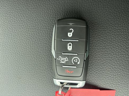 Used 2025 RAM 1500 Big Horn AWD/4WD image 22