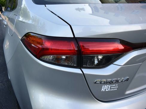 Used 2021 Toyota Corolla XLE FWD image 38
