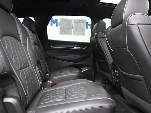 Used 2023 Buick Enclave Avenir w/ Avenir Technology Package AWD/4WD image 8