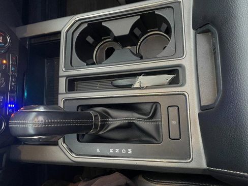 Used 2018 Ford F150 Raptor w/ Equipment Group 802A Luxury image 34