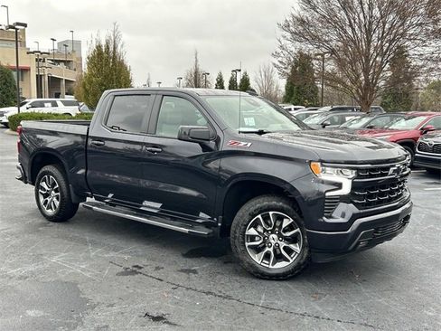 Used 2022 Chevrolet Silverado 1500 RST image 2